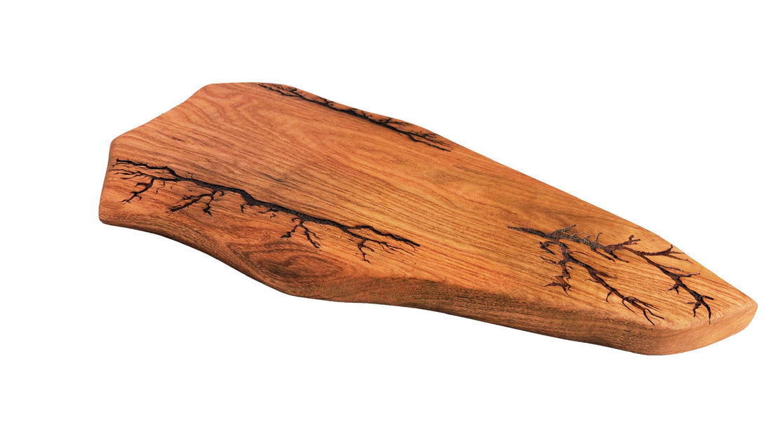 Hirschbrett, Roteiche geräuchert, mit Lichtenberg-Figuren - handgefertigt, Unikat